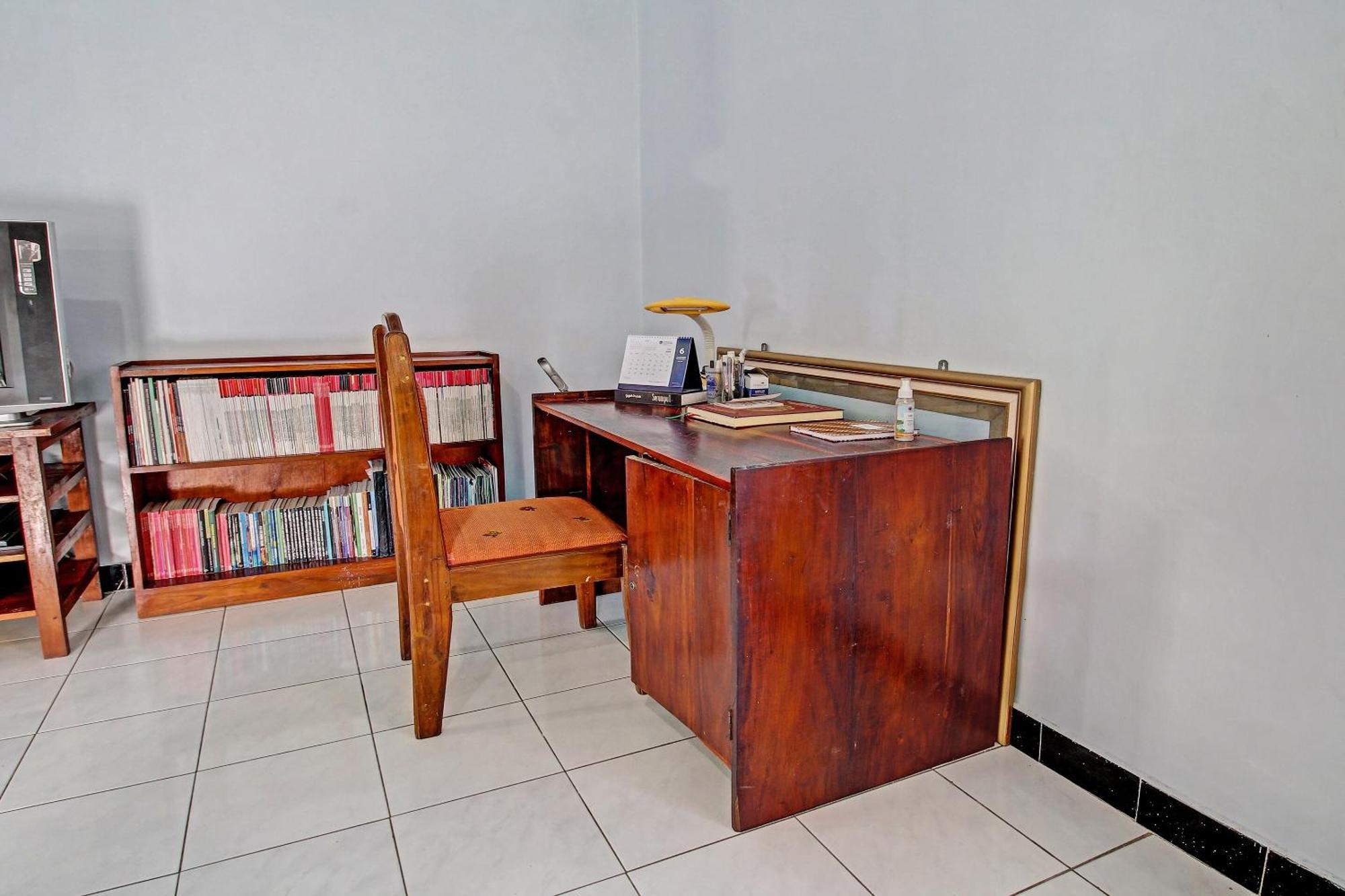 Отель Spot On 91214 Desa Wisata Pandean Trenggalek Экстерьер фото